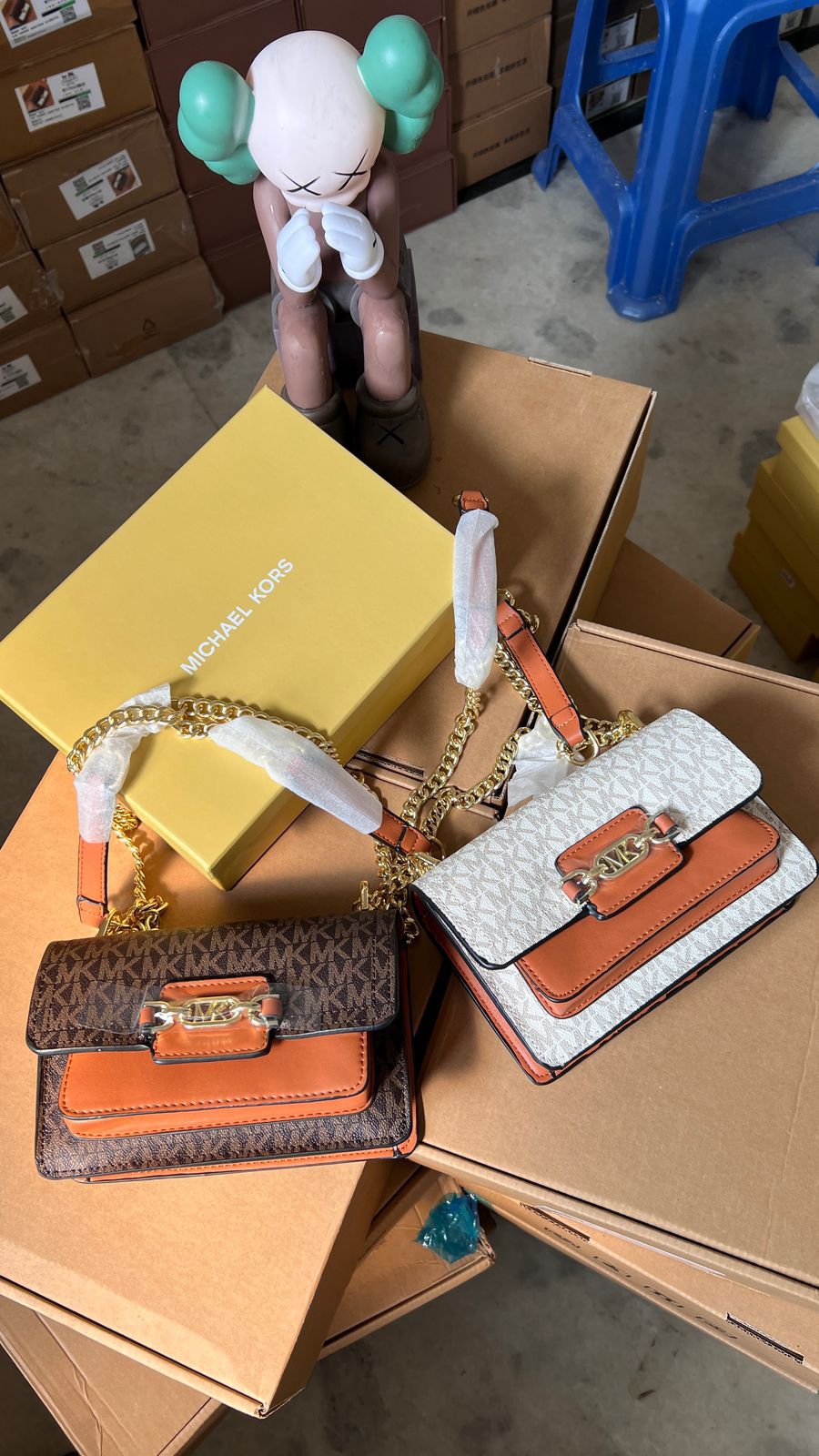 Premium shoulder bag