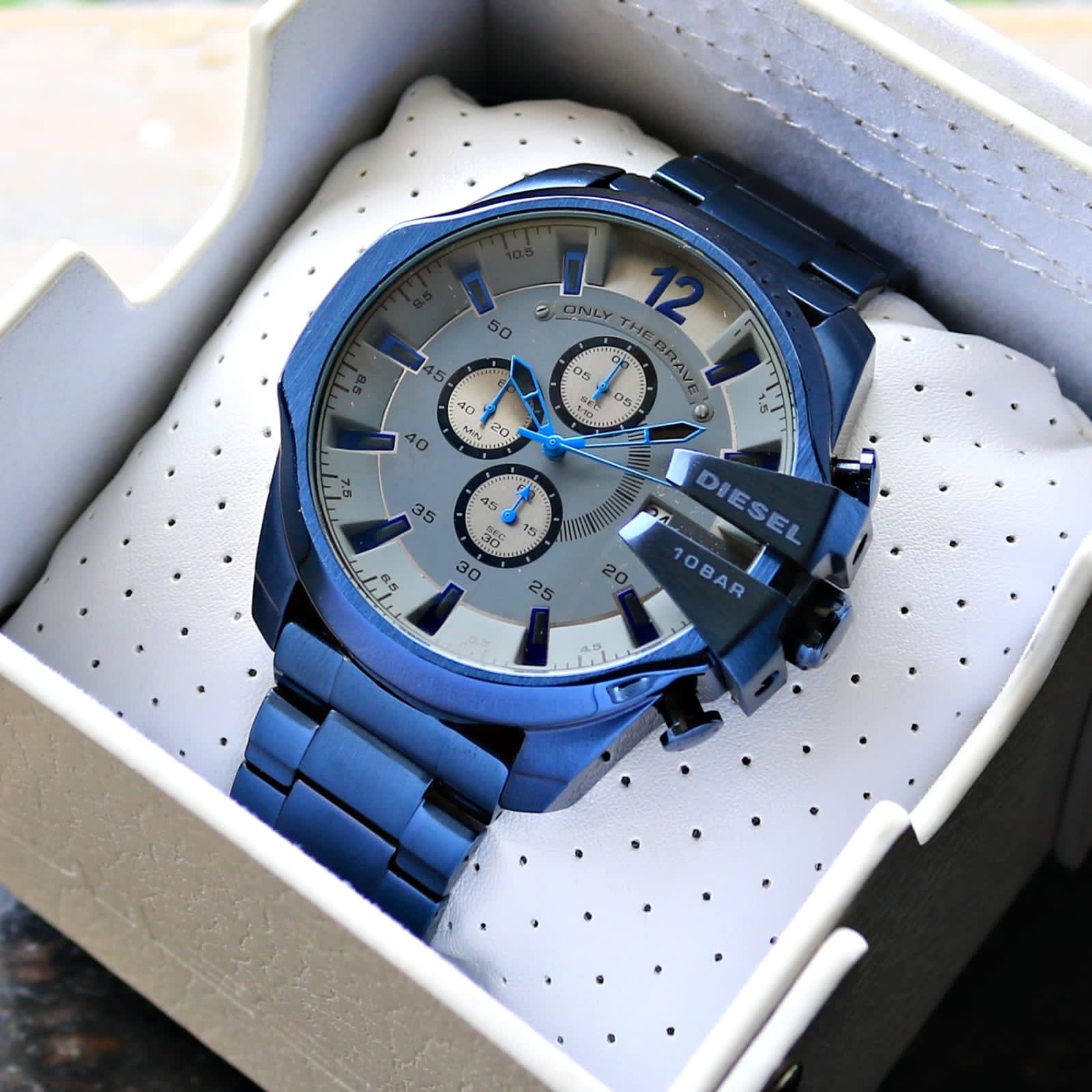 Diesel men watch
