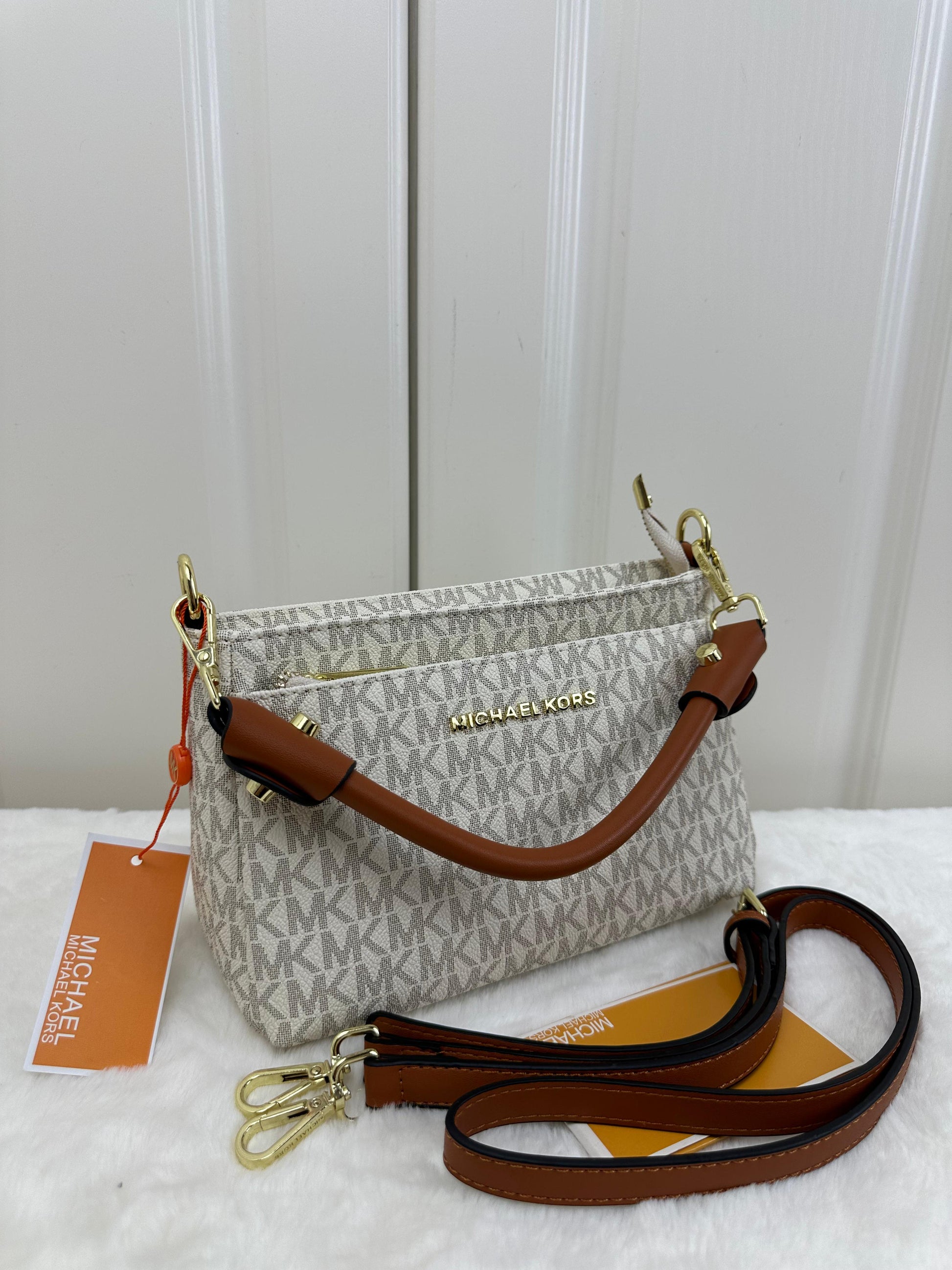 MK SHOULDER BAGS