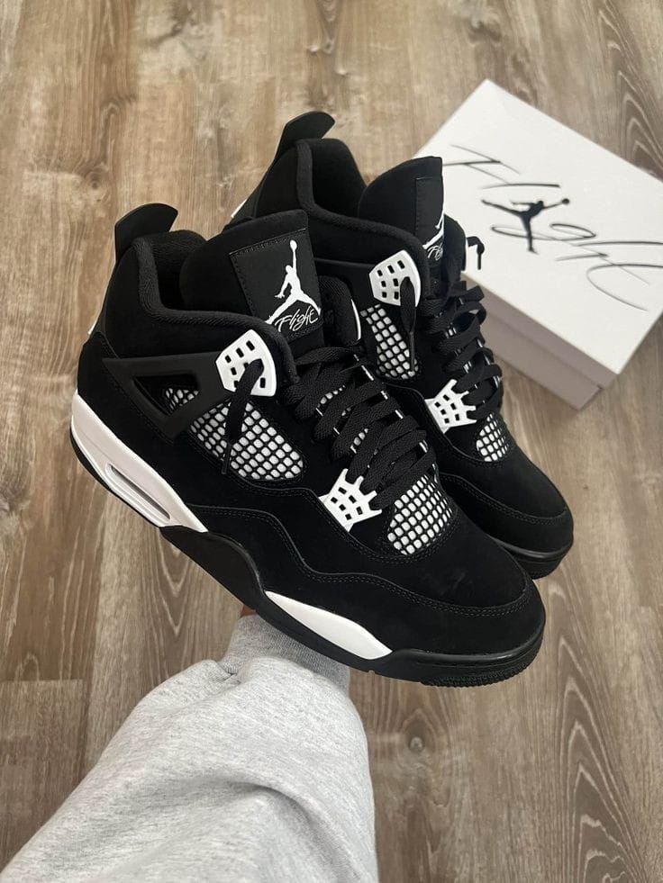 Air Jordan Retro 4