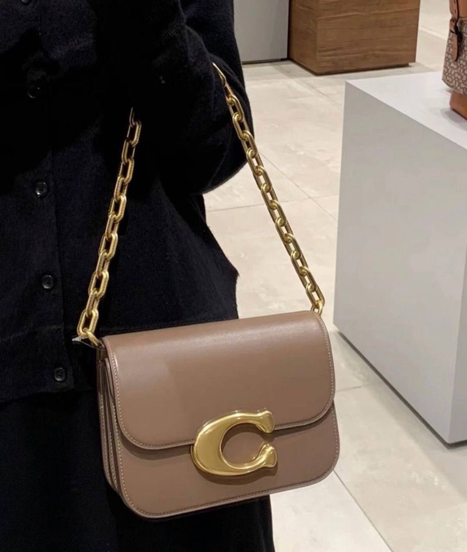 Premium shoulder bag