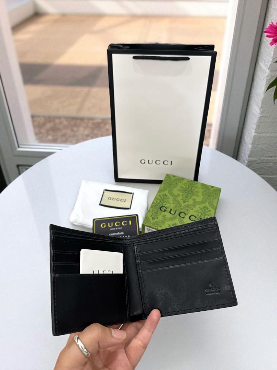 GG BI- fold wallet
