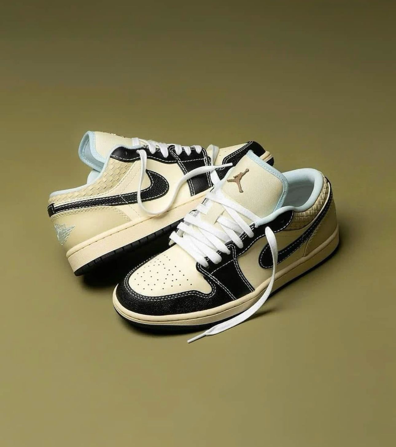 Air jordan 1 low coconut milk black