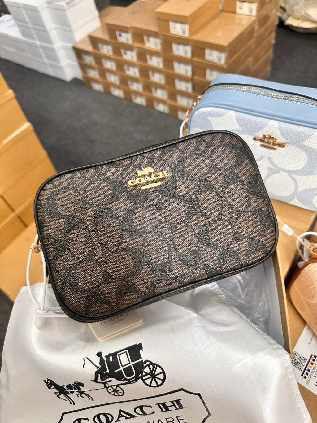 CC CROSS BODY SLING BAGS