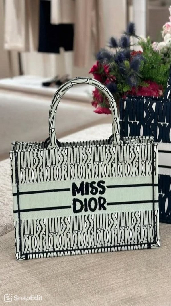 MD premium book tote