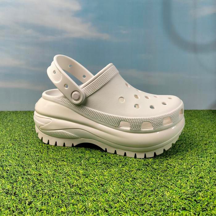 WMNS mega crush sandal for her