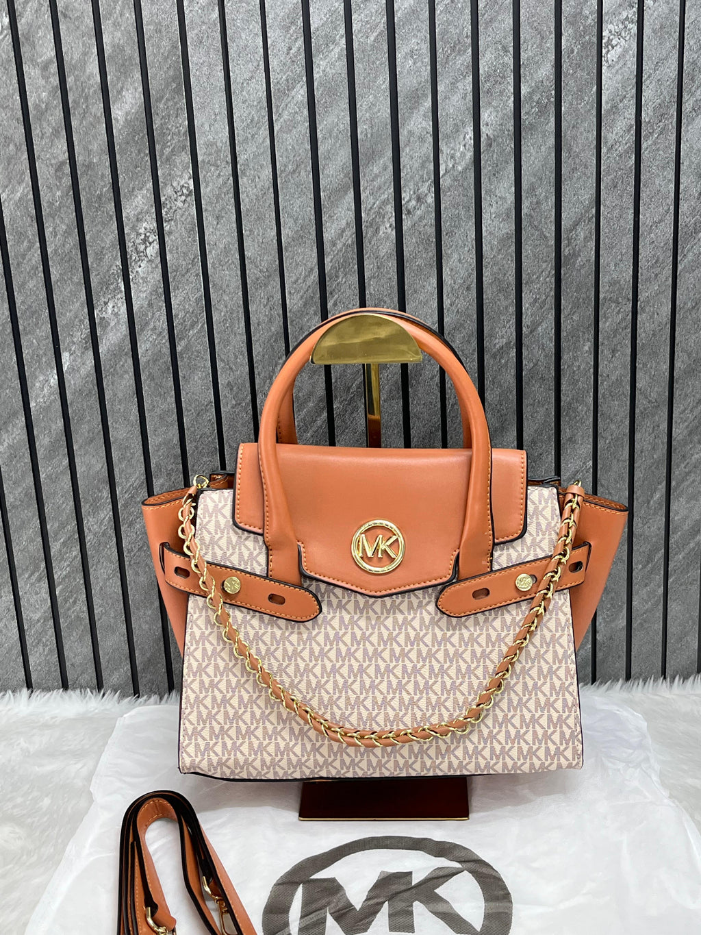 Premium shoulder bag