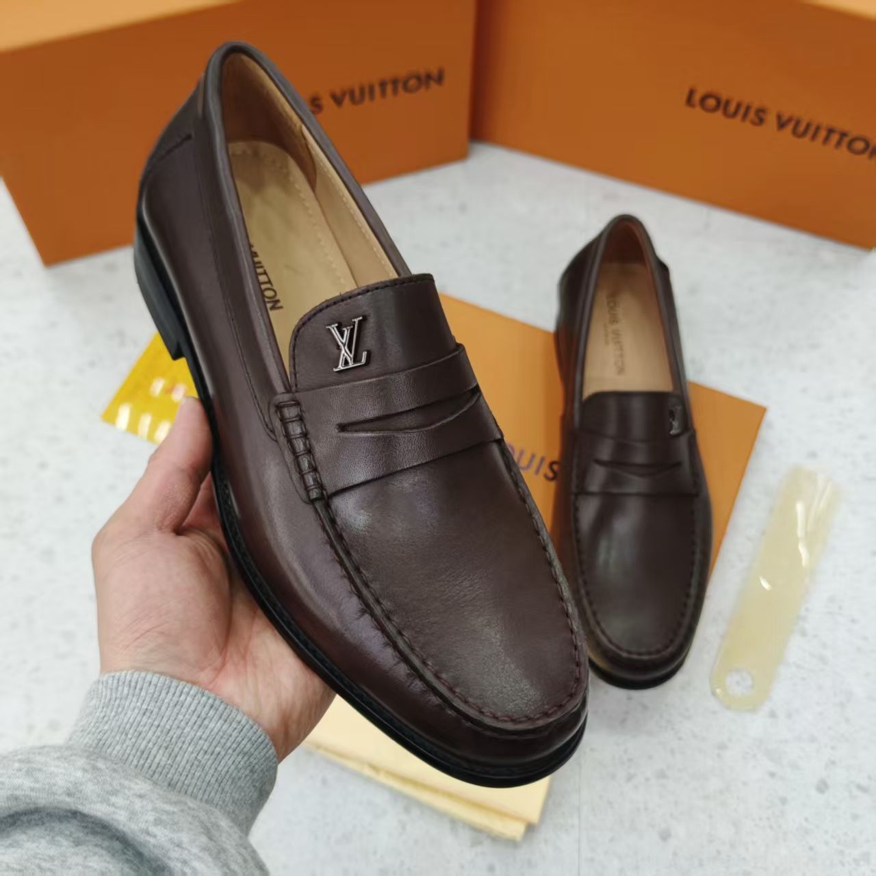 High end quality calf leather shoes