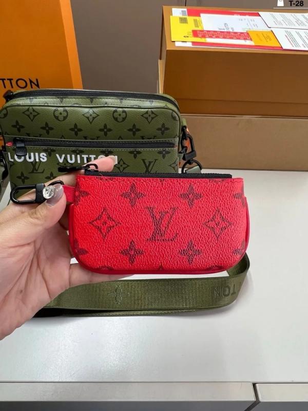 Virgil unisex side bag for travel