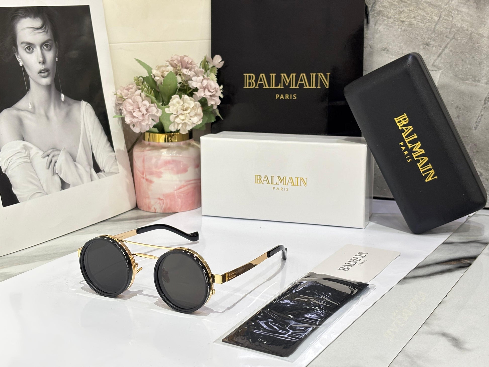 Luxury lens changing dark to light