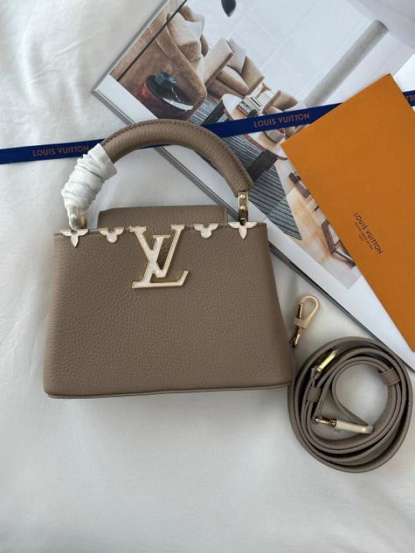 CAPUCINES BB SHOULDER BAG