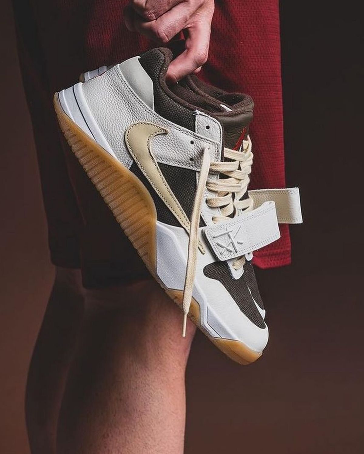 Travis scott X jordan jumpman jack trainer sail