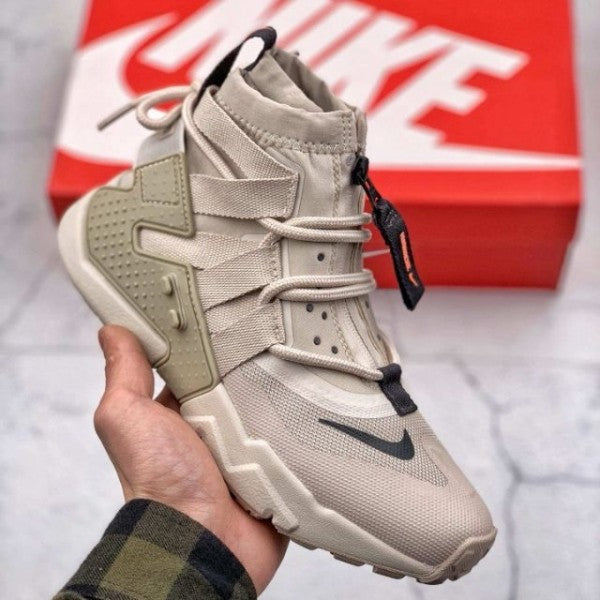 Air huarache grip desert