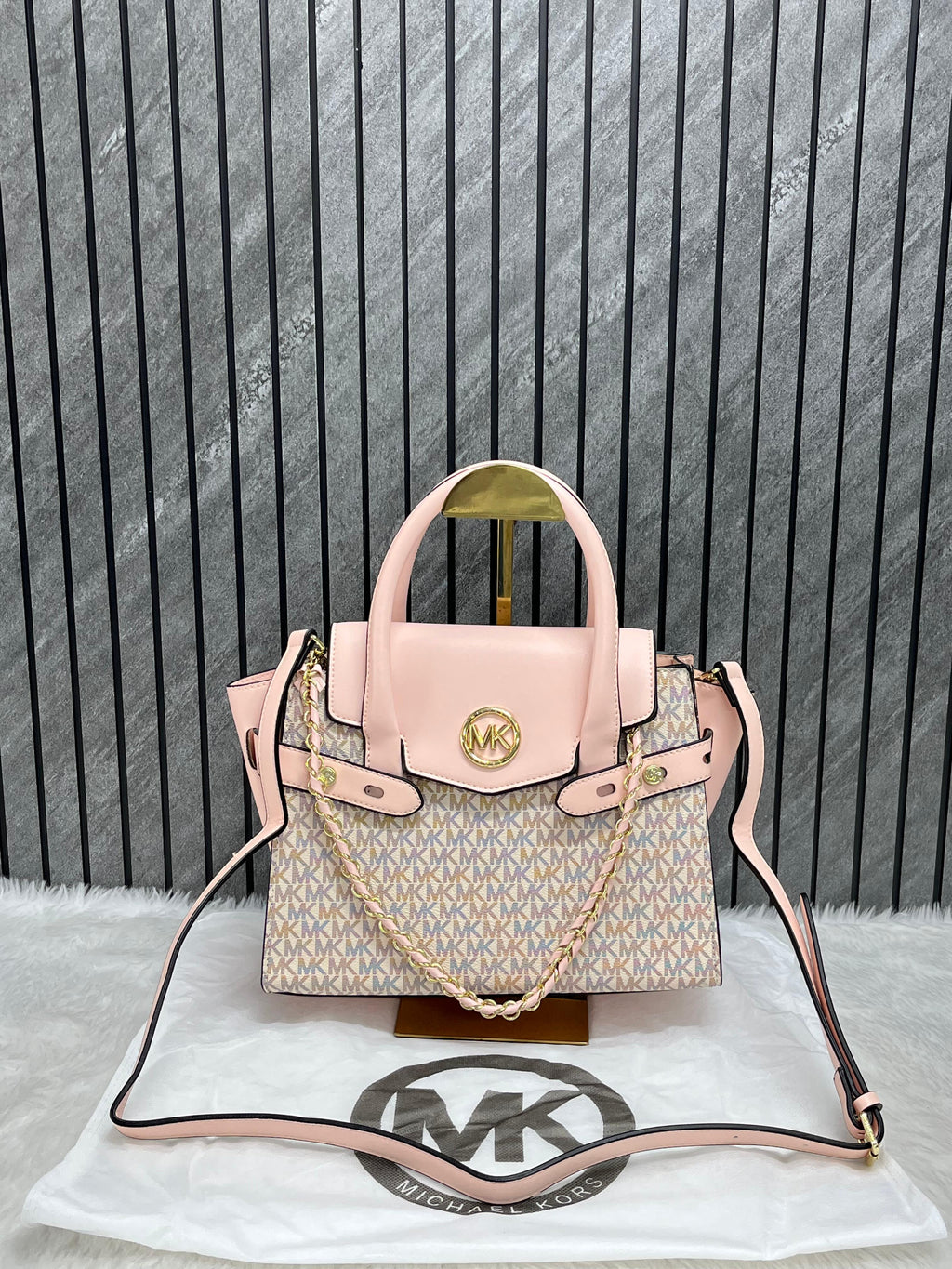 Premium shoulder bag