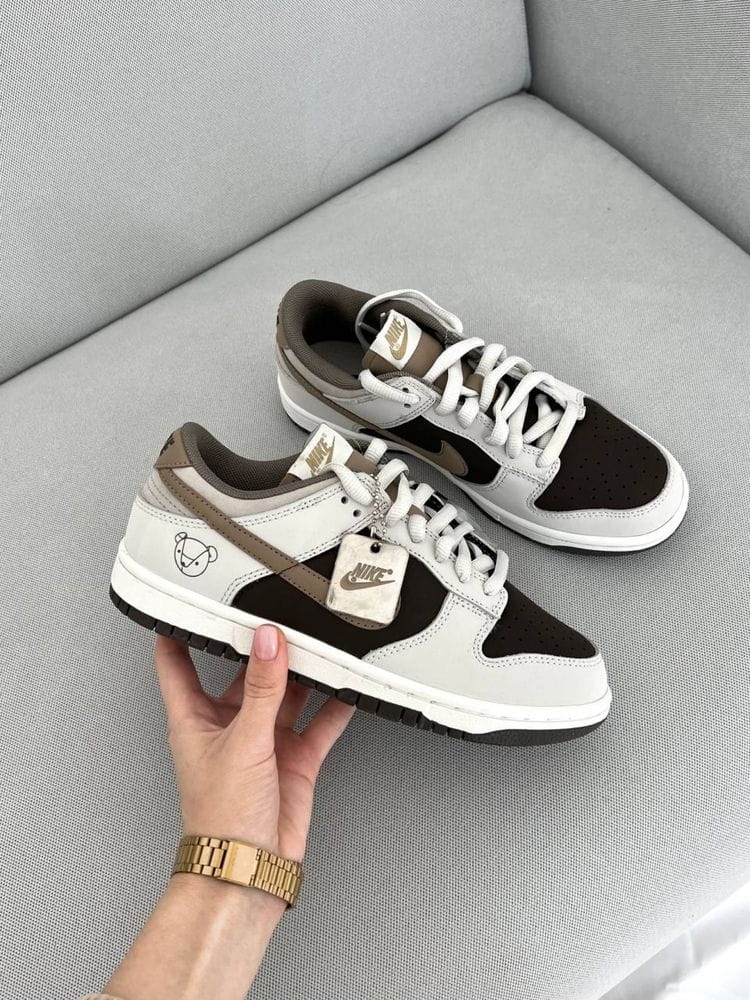 Otomo katsuhiro x sb dunk low dark brown