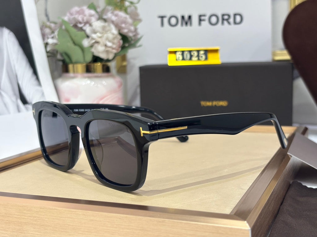 TF unisex sunglasses