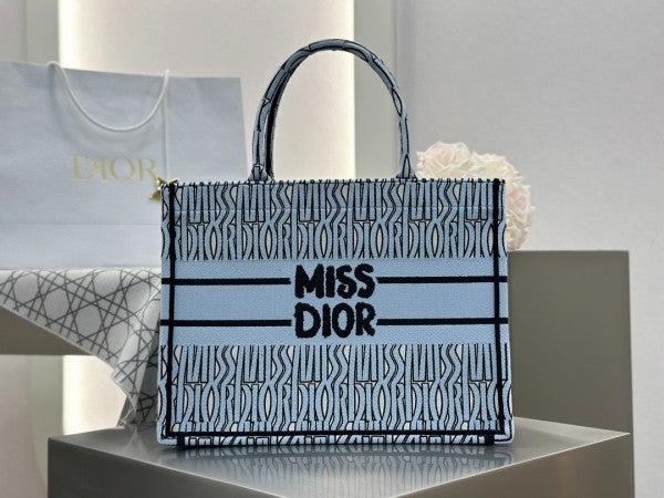 MD premium book tote