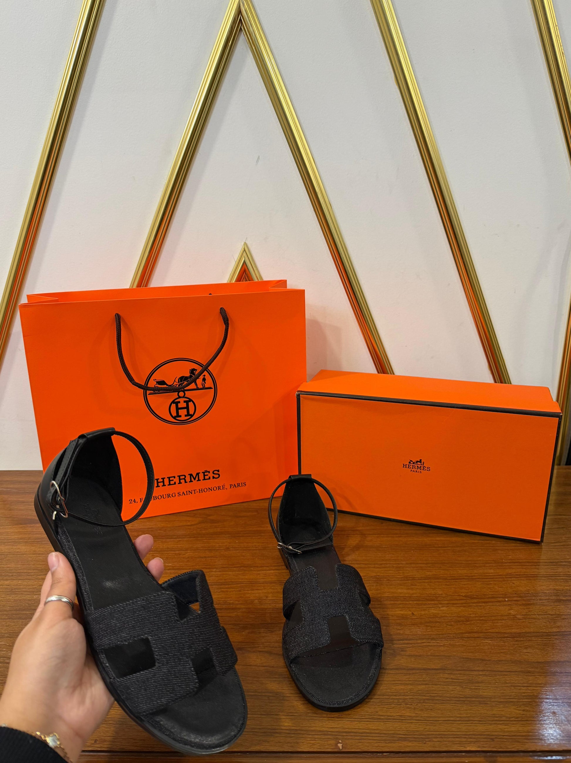 WOMEN PREMIUM QUALITY SANDALS