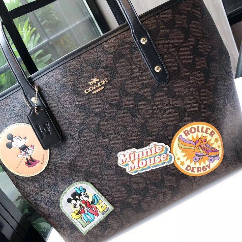 Mickey mouse city tote bags