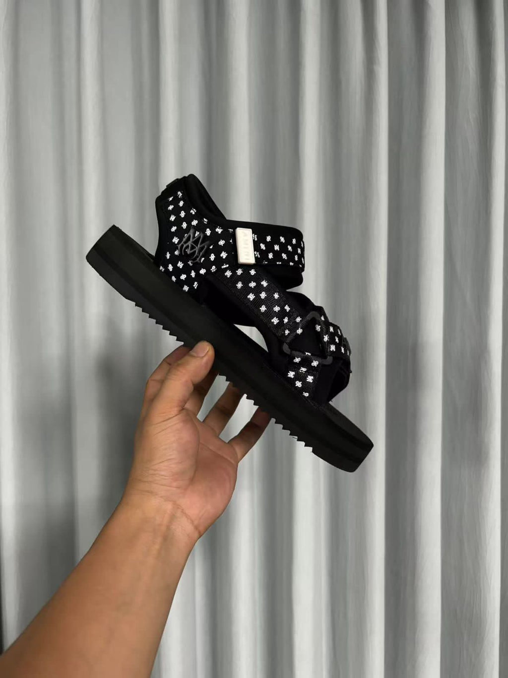 Authentic leather quality sandal