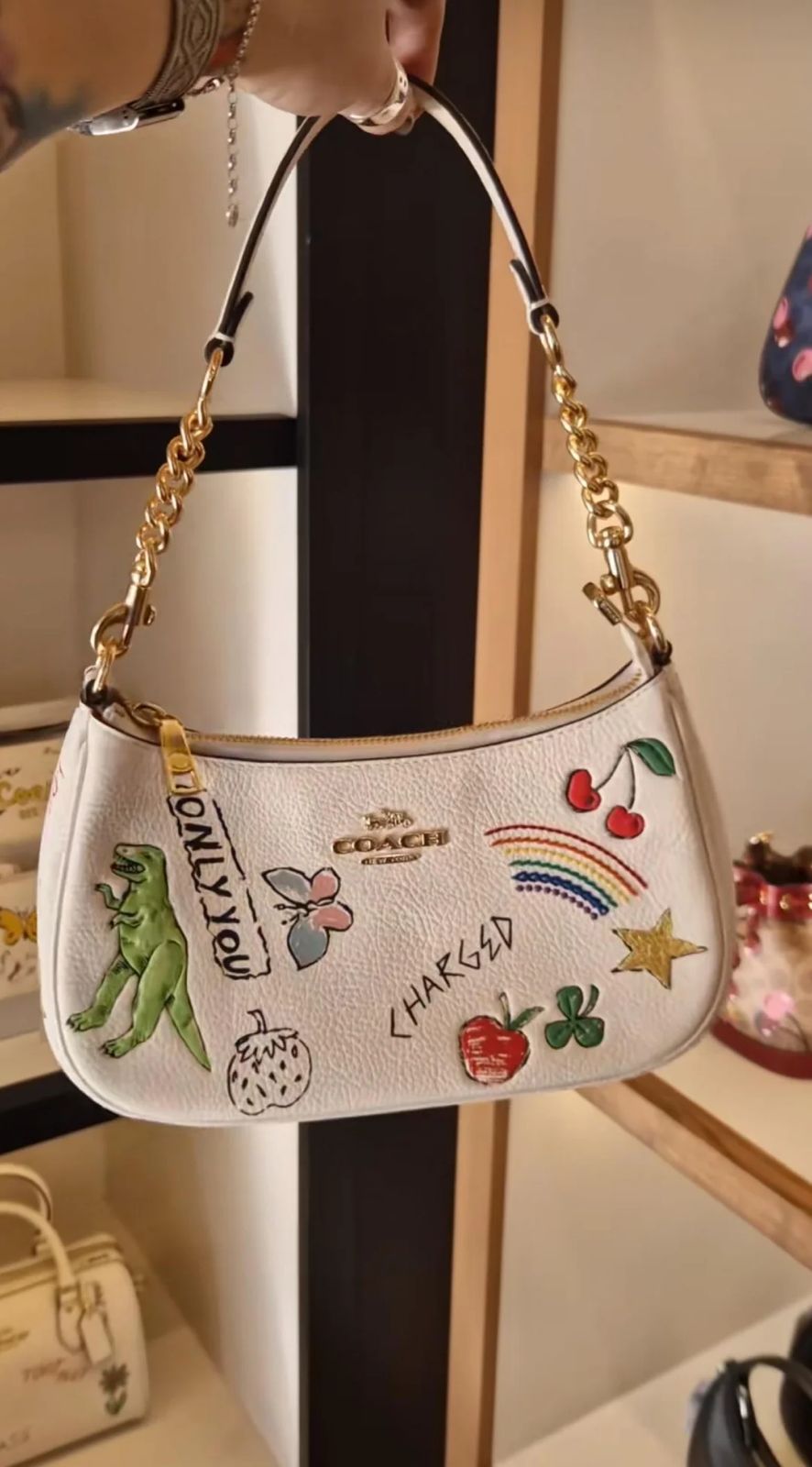 Premium shoulder bag