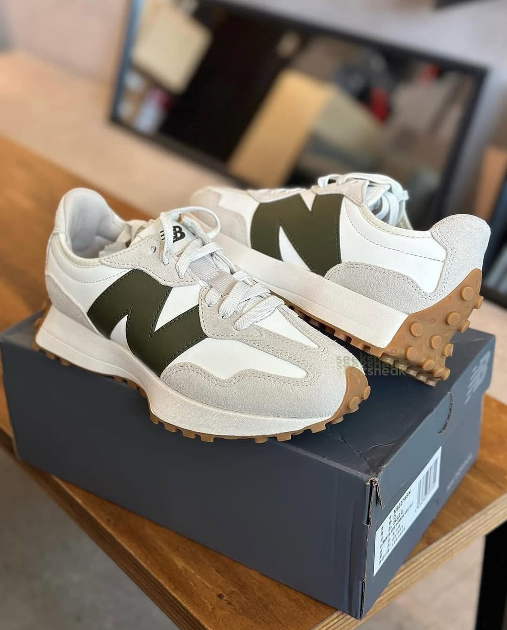 NEW BALANCE 327 MOONBEAM GREEN